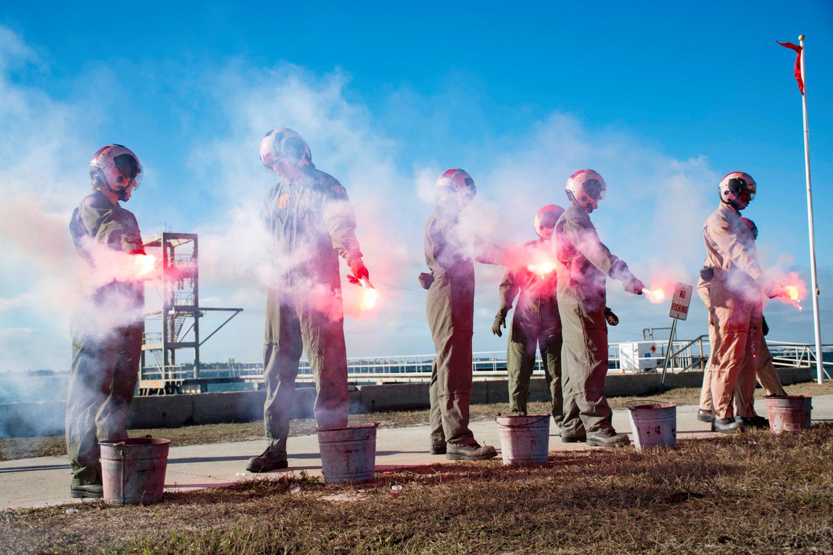 nmotcpao's tweet photo. Dec. 6, 2016 - NSTI students learn how to use signal flares. (Photo by PO2 Michael J. Lieberknecht https://t.co/vhPdQMqDYj