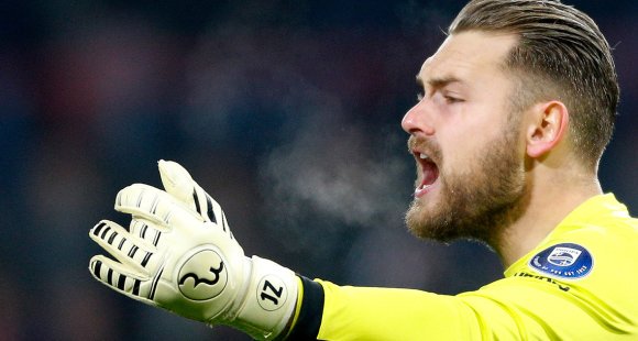 RWLK2016's tweet photo. #psv #jeroenzoet Jeroen: 'Het seizoen is nog niet mislukt'. Wel weer een 'clean-sheet' tegen Rostov. https://t.co/owbr8iNEJW https://t.co/zs4tHJYsNh