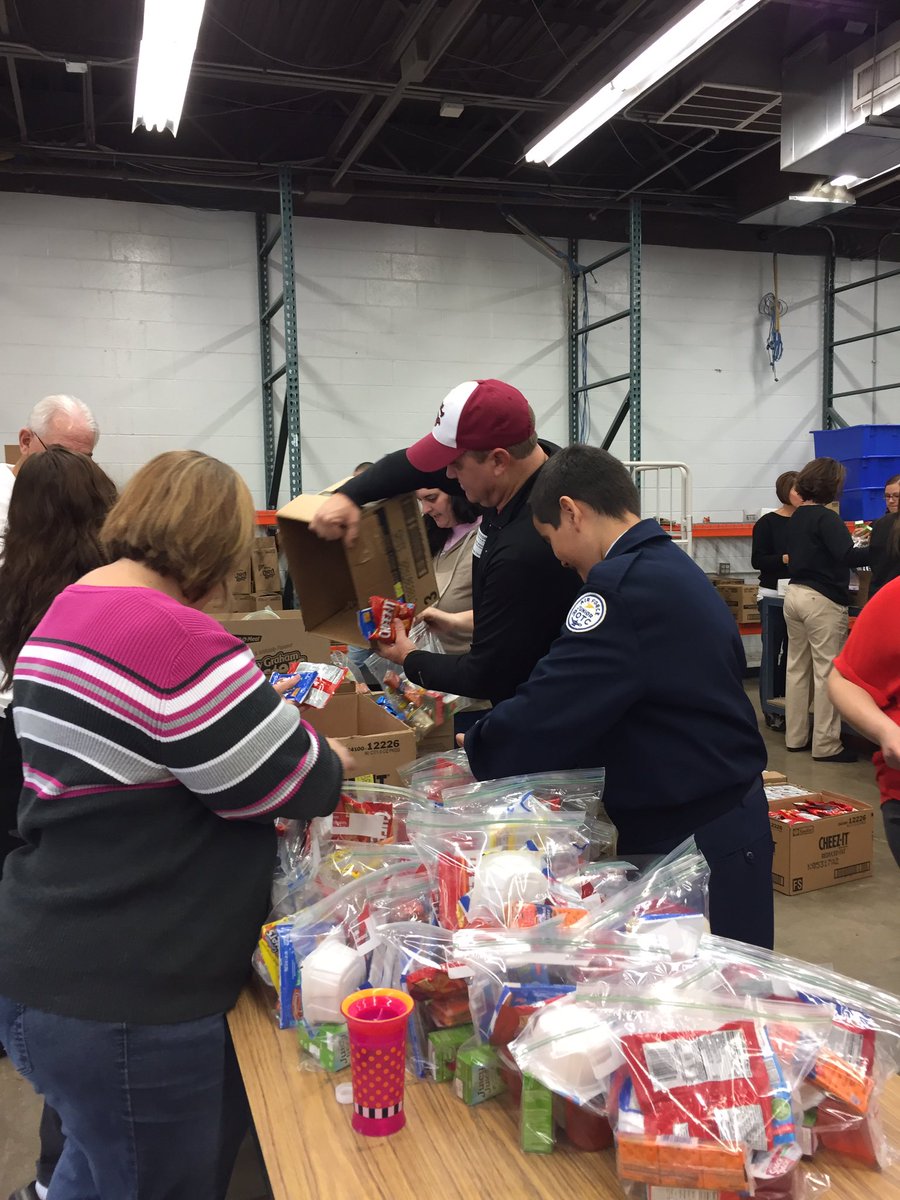 Thank you to our community members from Refuge Church, Williams and Fudge, and Dr. Boyne's Officefor their help packing back the pack!