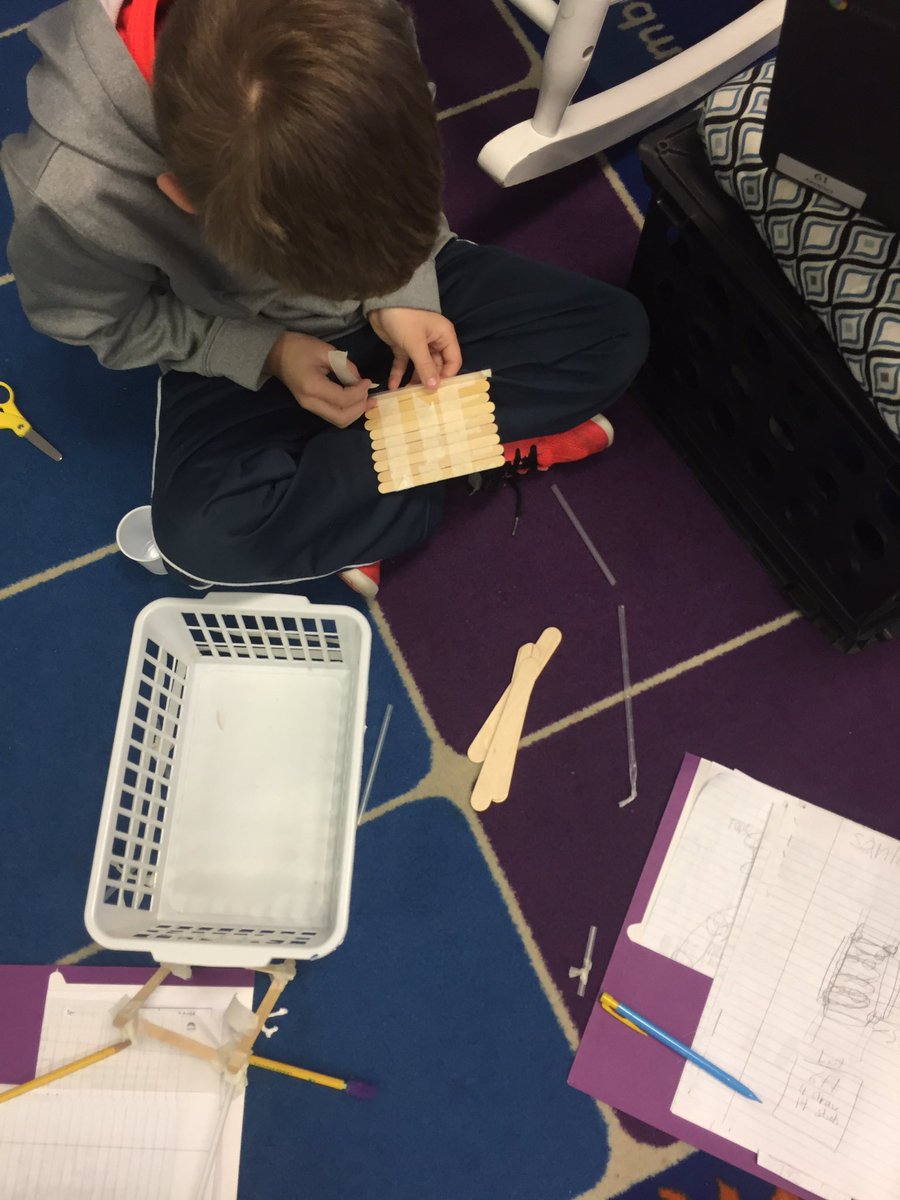 kboyd's tweet image. Santa&apos;s reindeer are sick! @jaoakley73 third graders using a Thinglink to design and test new sleighs #STEAM #techbadge @ABSSCurrPd