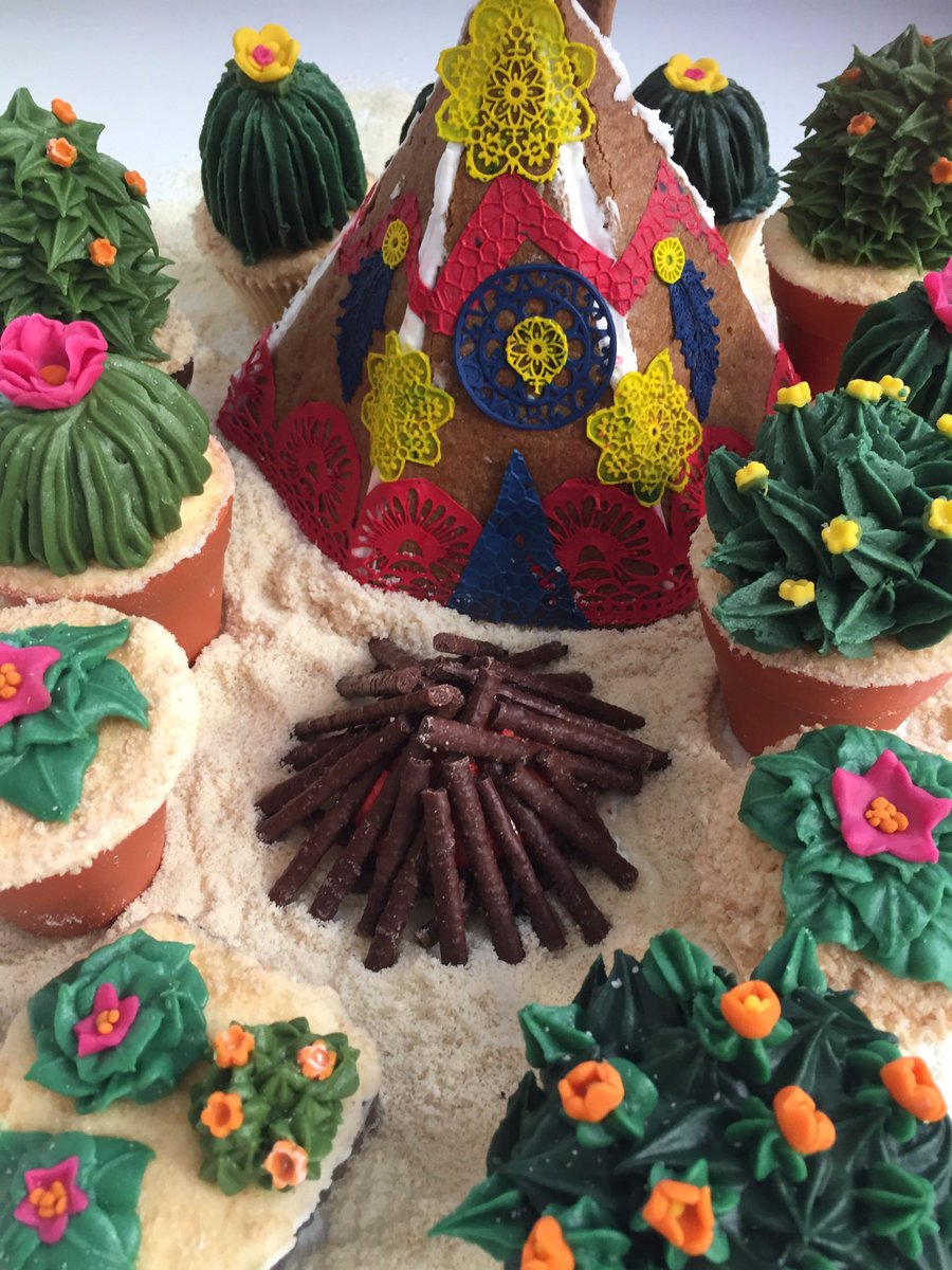 RealCookieGirl's tweet photo. #competition Win a place on Gingerbread Tepee &amp; Cactus Cupcake class @HabitatUK 14/12 7pm Like, Share &amp; follow us to enter #cactusxmas #bake https://t.co/sTGczMUDry