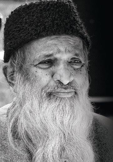 nemi5091's tweet photo. 2016 hasn't been kind at all. Took away legends like Muhammad Ali, Edhi, Amjad Sabri, Junaid Jamshed. https://t.co/2yHL76Yeao