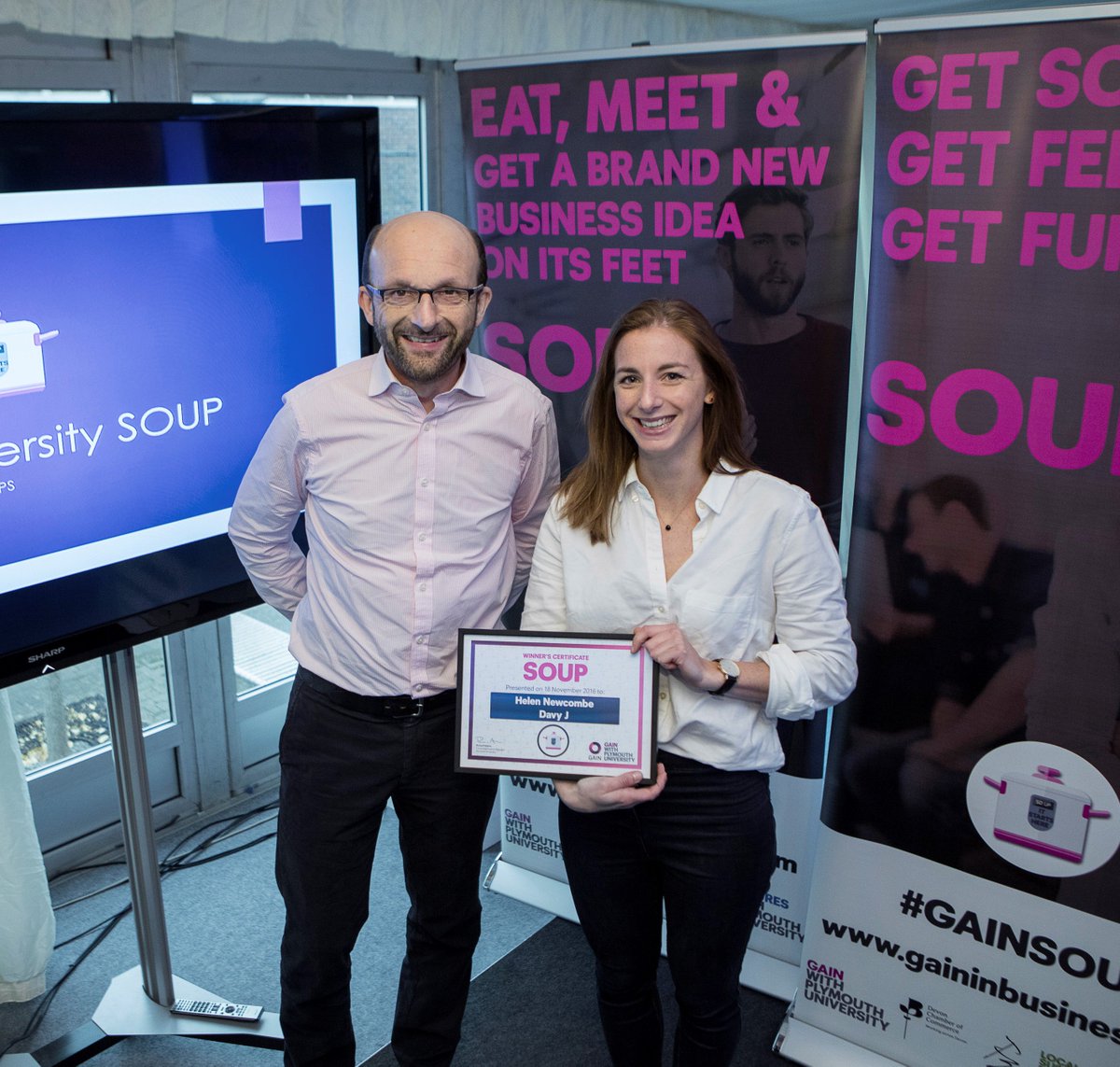 With <a href="/RSA_SW/">RSA South West</a> 's Nick Parker at the SOUP pitch in #Plymouth - Wouldn't have got this far without <a href="/theRSAorg/">The RSA</a> catalyst support - thank you all!