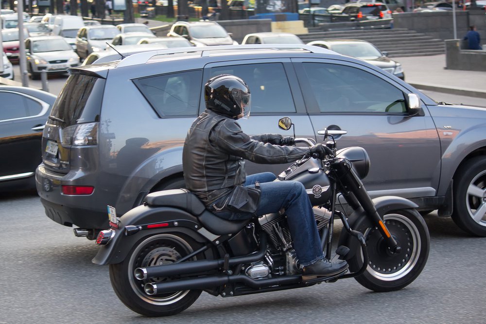 Verkeerskunde's tweet image. Motorrijders @knmv @magnederland vallen over zelfrijdende auto's. @RDWnl past testprogramma aan. 
bit.ly/2h34Eeu