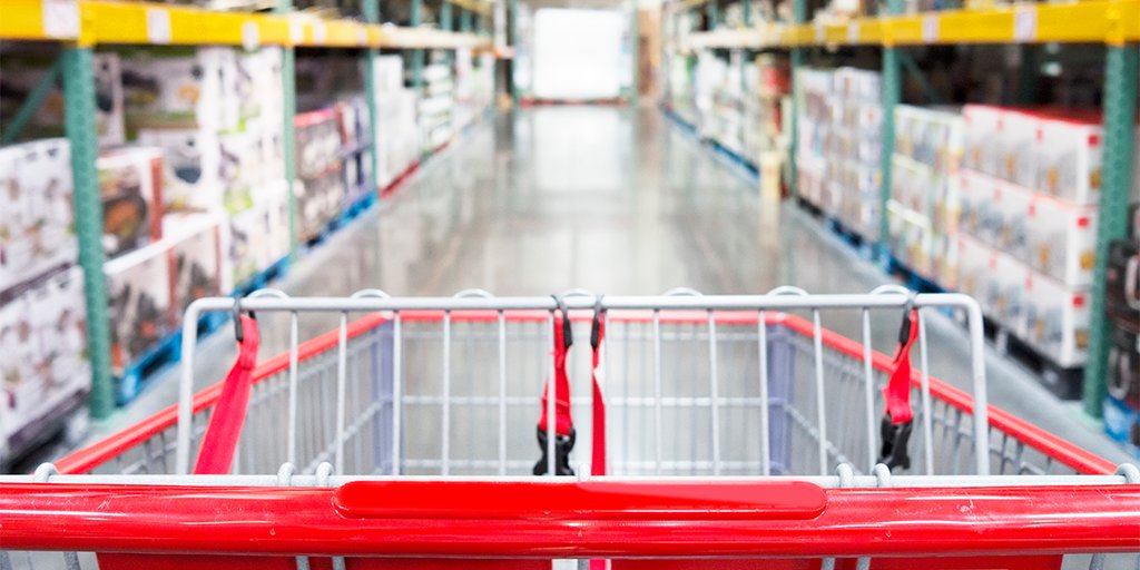 Discover's tweet photo. Buying in bulk doesn't always mean #bigsavings—but it can with these 10 #DiscoverTips: https://t.co/YVBNIvD8fz https://t.co/iJWMYl0oOx