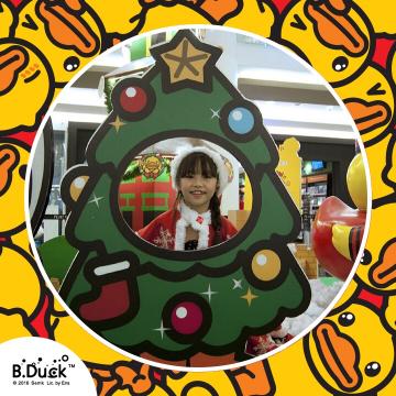 kaleica's tweet photo. @MyPicMix, Merry Christmas BDuck  #xmas #BDuckPhotoContest #BDuck https://t.co/JHDgW4rZif https://t.co/ufNTD5MaYe