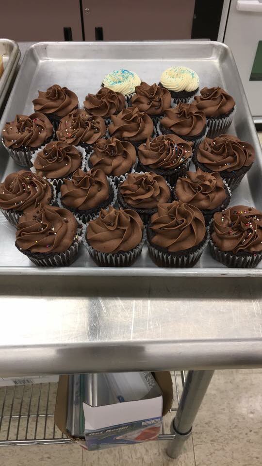 WHSProStart's tweet photo. Be sure to get your cupcakes from leadership! They are selling them all week! $2 for 1 or $3 for 2! #whs https://t.co/0feunBeify