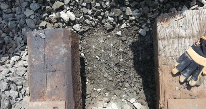 TensarGlobal's tweet photo. Tensar's Spectra® #Rail Railway Improvement System increases the life of #rail track substructures. #geosynthetics https://t.co/9TeCHDMCaH