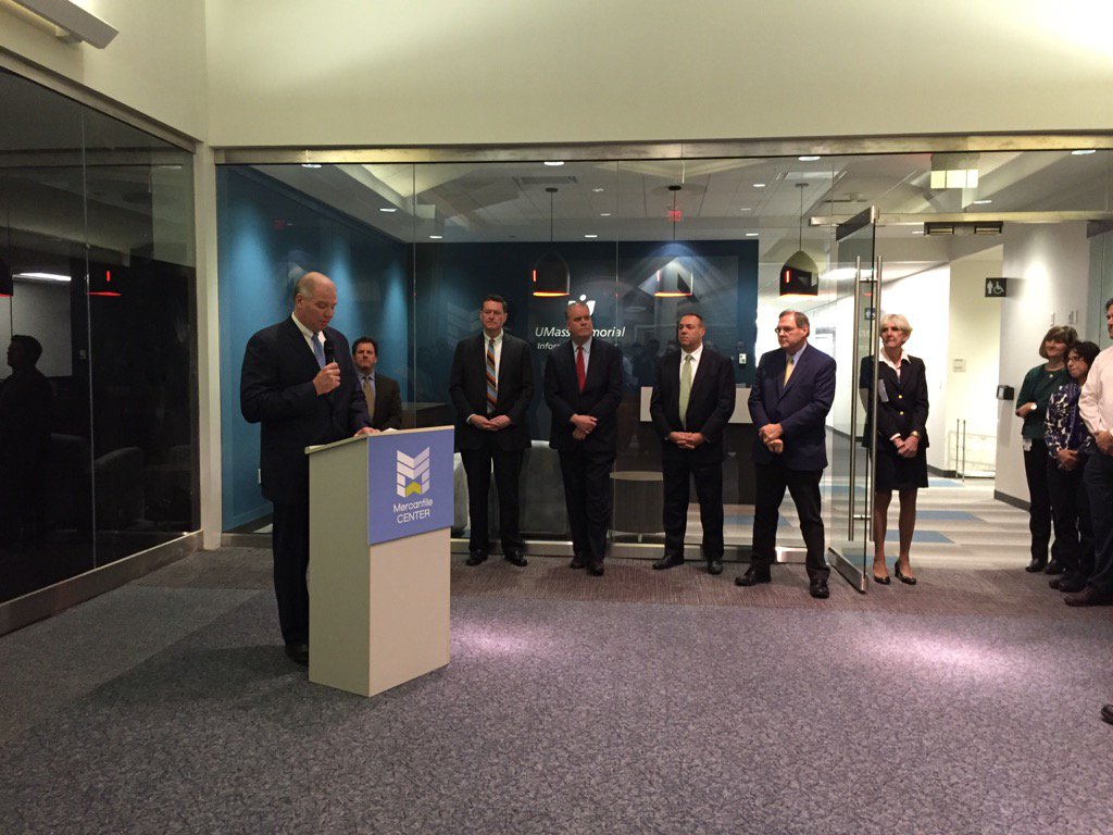 TweetWorcester's tweet photo. Dr. Eric Dickson of @umassmemorial celebrating new office downtown, bringing 100s of jobs to @MercantileCtr https://t.co/eWOWZirrpG