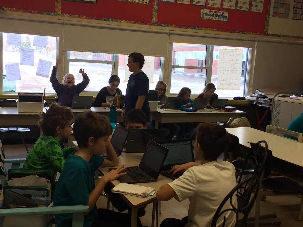 jnbell_bell's tweet image. #rcdsbcodes area and perimeter in Scratch @RosinaCurrie @walzad @RCDSBIT #RCDSBMath