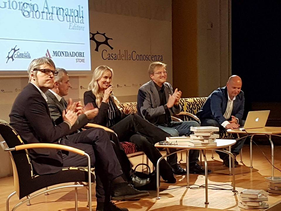 scriptamaneant's tweet image. Presentazione #DaVinCiClone di Giampaolo Guida. Un grazie alla madrina @Gloria_Guida e al sindaco di Casalecchio di Reno @massimobosso.