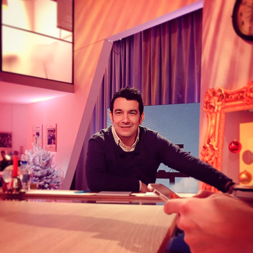 actualityf2's tweet photo. On se retrouve dans 30 mn sur #france2 pour un nouveau direct d'#actuality avec @ThomasThouroude #repets https://t.co/h1V3WBTVOW