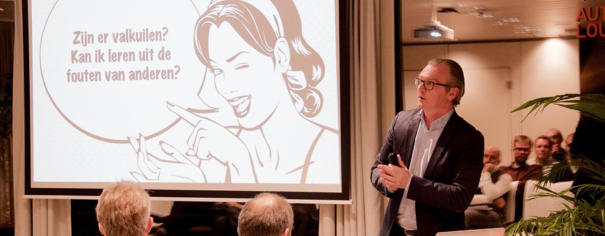 Propaganda tweet media