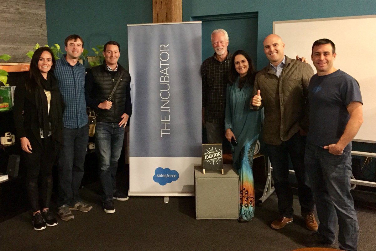 IdeatorInc's tweet photo. Team building at the @salesforce #incubator this week! 💡#ideas #innovation #entrepreneurship #intrapreneurship 🎉 Awesome things coming! https://t.co/7Hr132lPg8