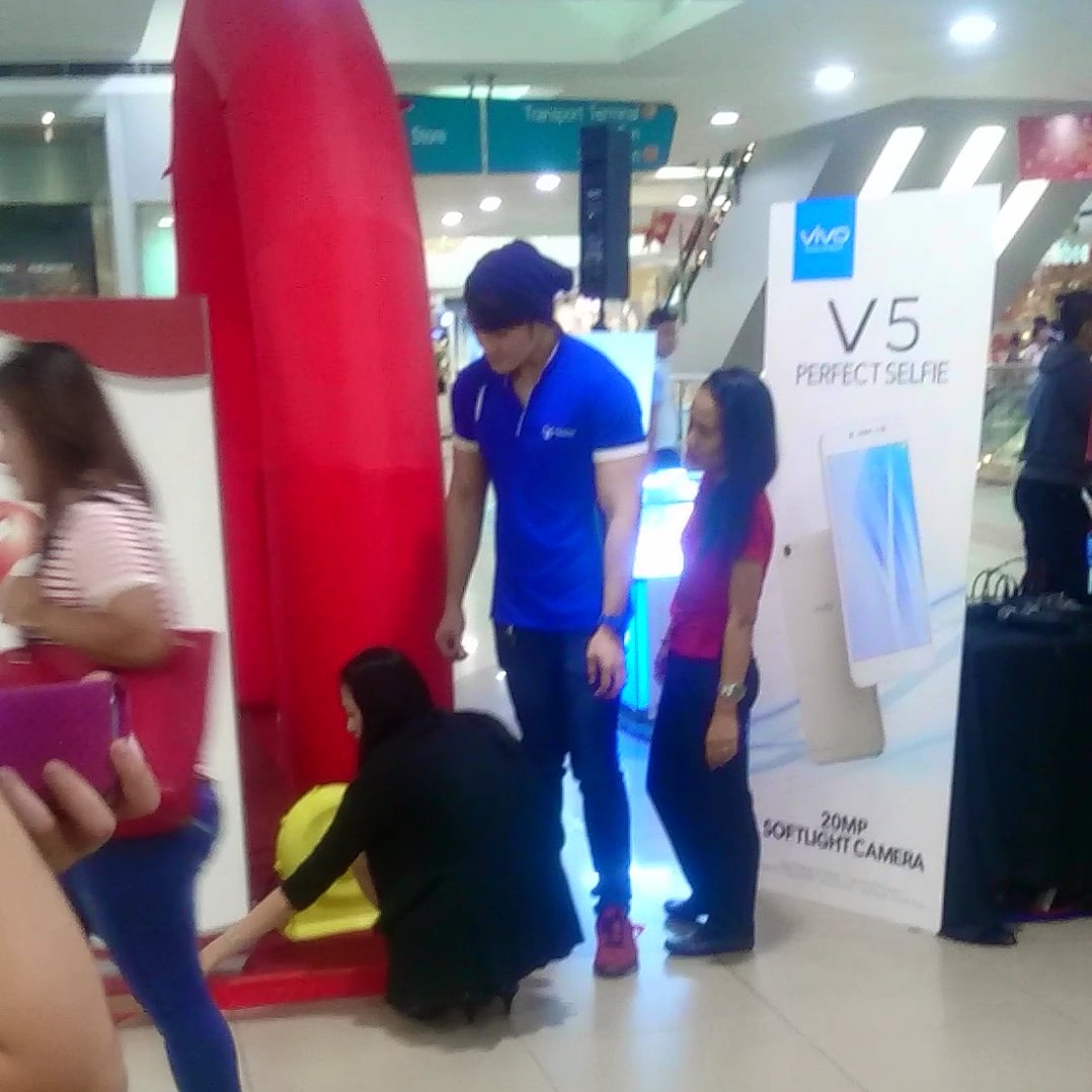 lollipopperPH's tweet photo. #PogiAlert mga Bessss! Ang lalaki sa mall! #NinjaMoves #Bortaalert @ninjamoveph @boymnl (Part 1) https://t.co/Od1gZap0X1