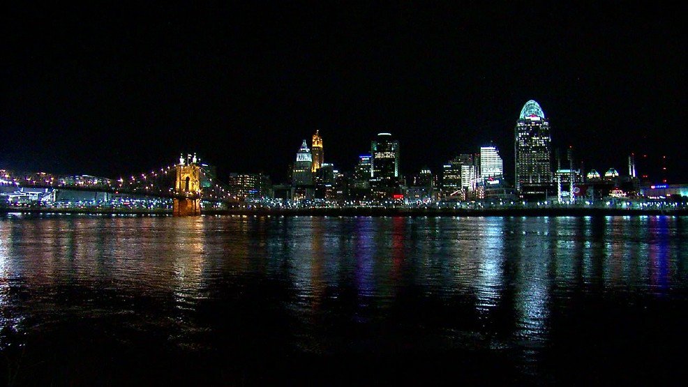Local12's tweet image. #Cincinnati named one of top places to visit in 2017 by @TravelLeisure: bit.ly/2h3cR2g
