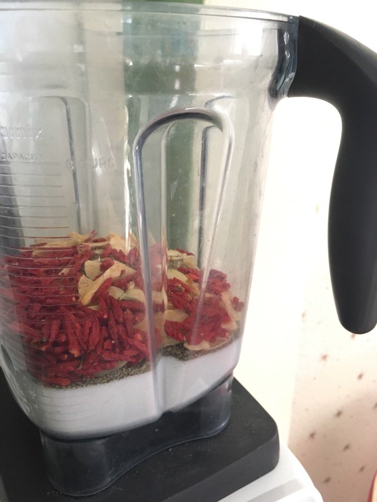 SurpassingSub's tweet image. #Homegrown #Spicy #garlic #salt for #holiday #gifts