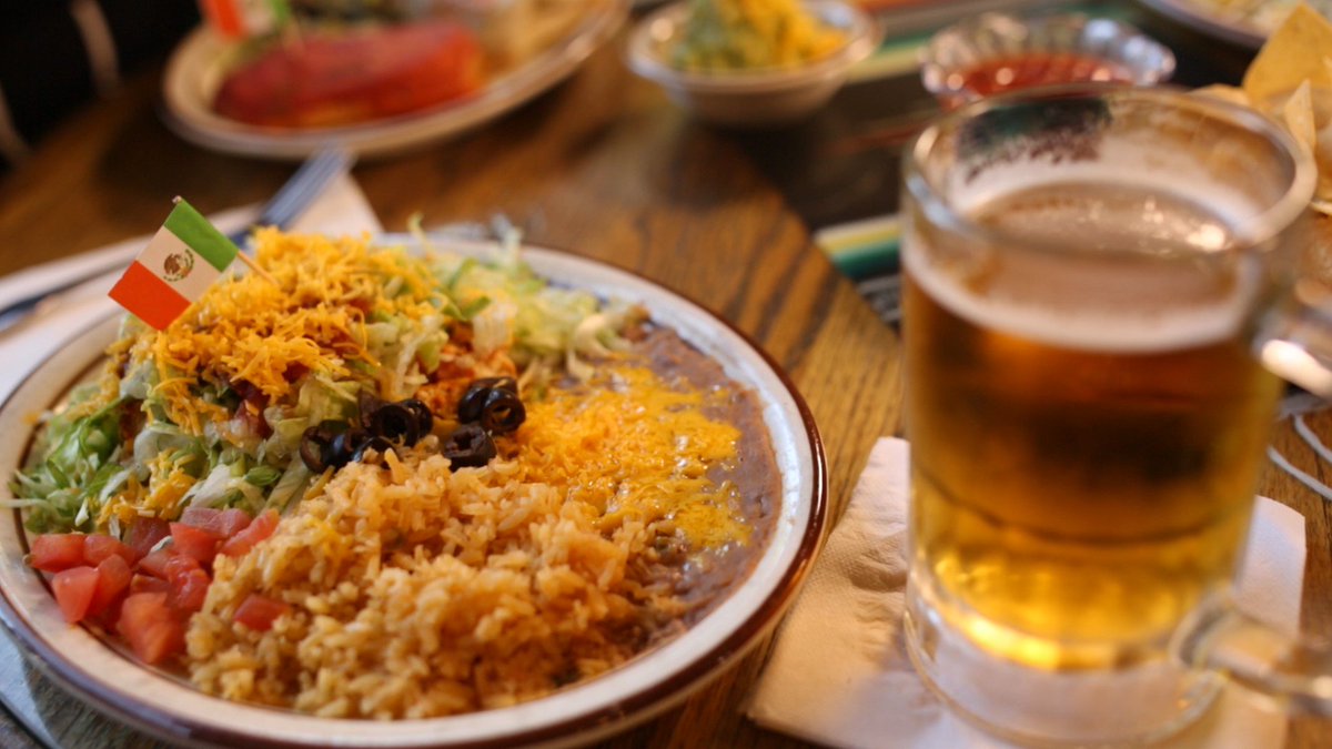 KSBY's tweet photo. Set your alarm clocks for Pepe Delgados on #HalfOffDining in the morning! Certificates go on sale at 7am https://t.co/JB635qz5V8 https://t.co/5xNiOzr3Gp