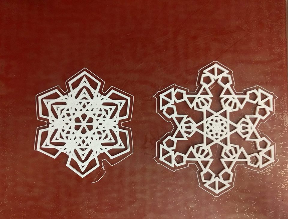 Champika_F's tweet image. We 3D printed our snowflakes! Try coding your own: santatracker.google.com/snowflake.html #HourofCode #csforall #codeasnowflake