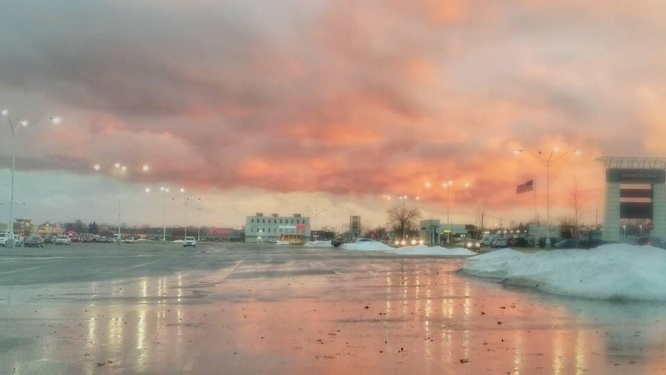 Possessive's tweet photo. Look up, look around, life is beautiful https://t.co/T54W4OeeQs