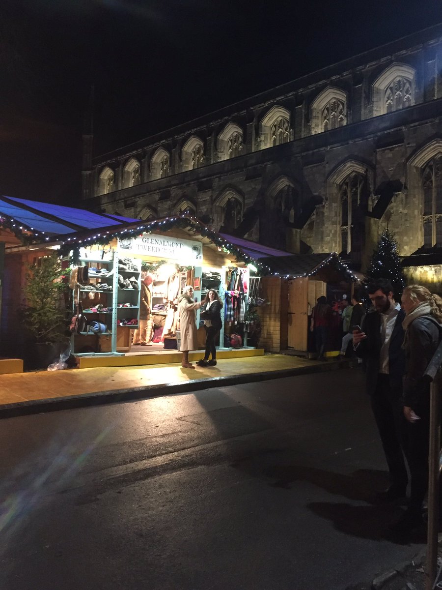 kbarrett1987's tweet photo. Christmas shopping in Winchester @ the Christmas market with the ladies of the family! #Christmas #3generationstogether #foragerspirit https://t.co/Z9dwtM7r6E