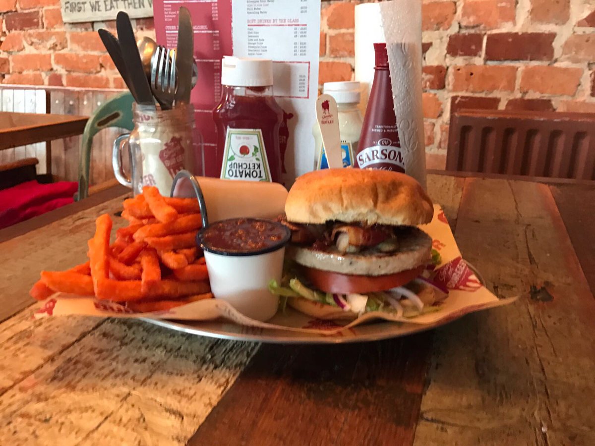 And this is what it looks like 😍 #burgerofthemonth #southampton #burgers