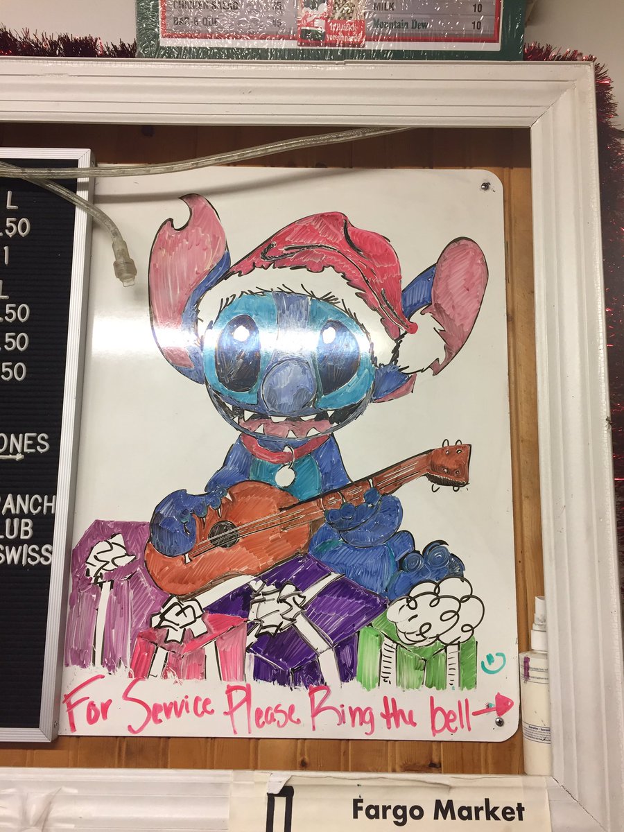 Trish7543's tweet photo. Merry Christmas 🎁🌲#stitch #LiloAndStitch #Christmas #doodles #drawing https://t.co/NweFypxUaO