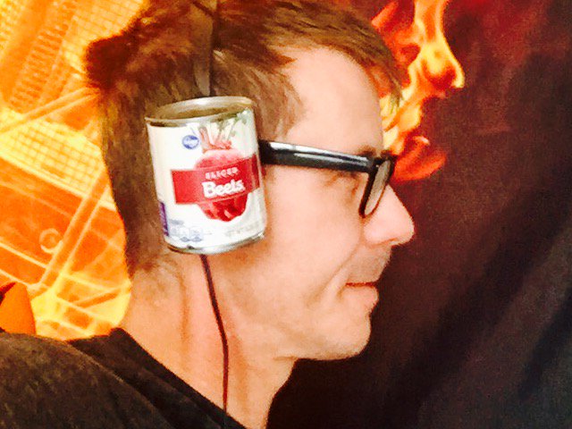 johntaylorzone's tweet photo. All the cool kids are wearing Beets headphones #Cans4Cans https://t.co/31slk4cbAv https://t.co/6xZHbfUHbB