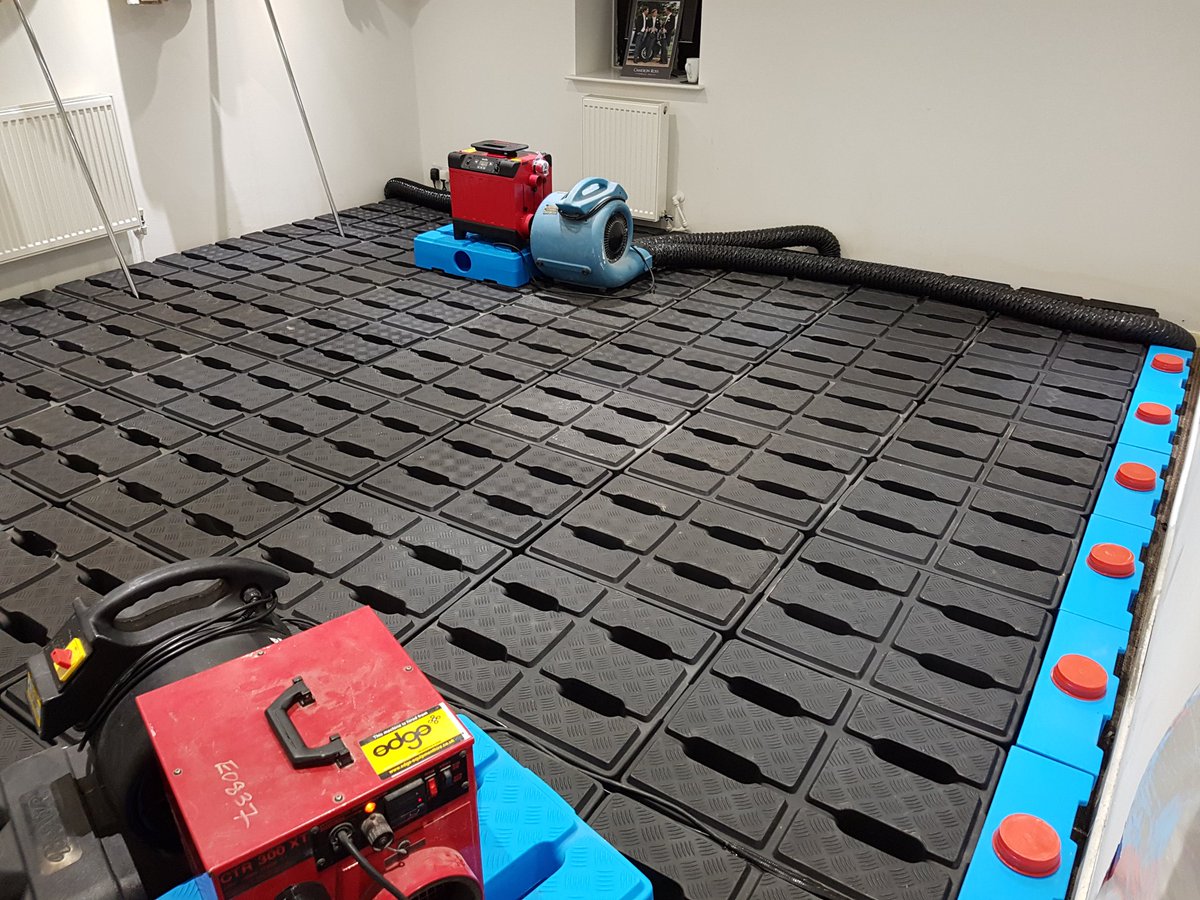Arxell01's tweet photo. Arxell dried this in just 7 days, with carpet and underlay in situ. #stormangus #flooding #corroventa #floodmary #arxell #Yorkshiremens https://t.co/bPNtPwyu5p