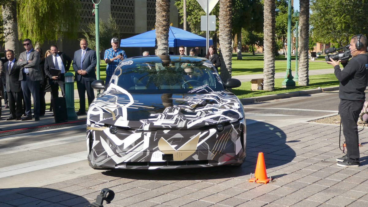 How do auto analysts and writers see the future for AZ and Lucid? Check it out bizj.us/1oz3e5