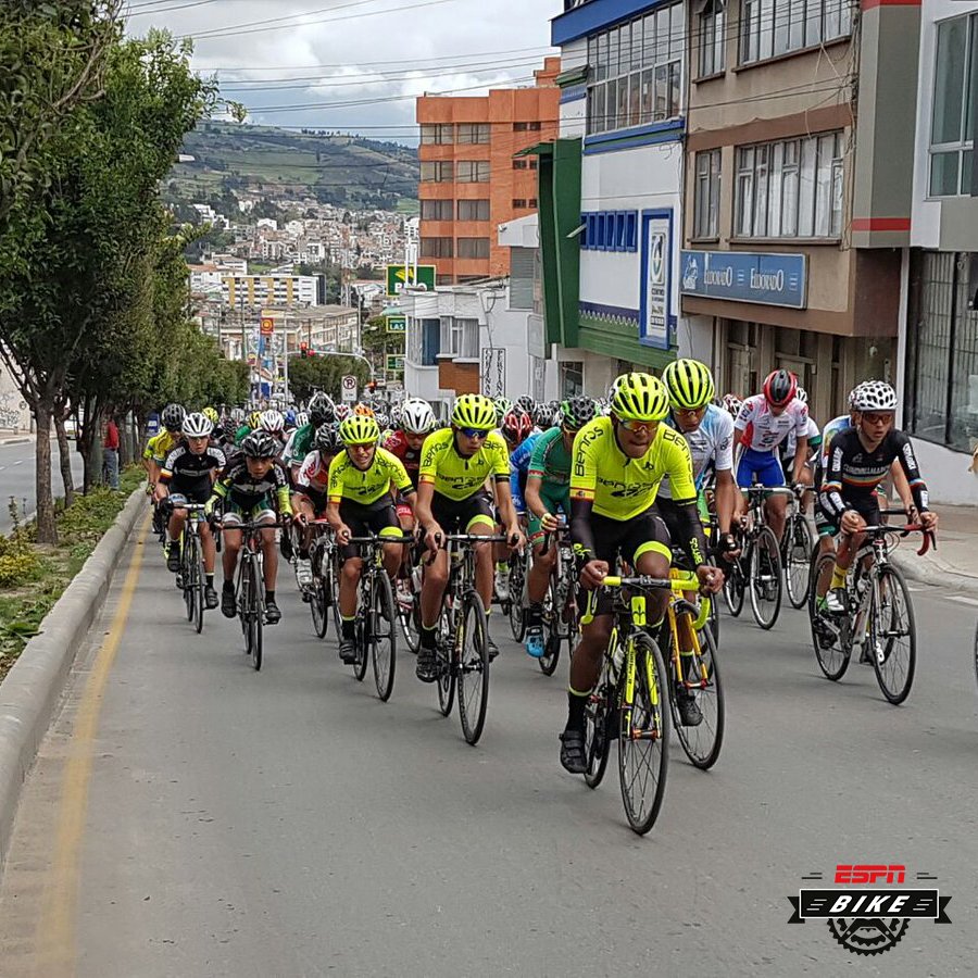ESPNCiclismo's tweet photo. ¡ATENCIÓN COLOMBIA! ¡Imperdible programa de #ESPBike! Hoy a las 21 HS por ESPN 2 verás lo mejor de la 28º edición de la Vuelta del Futuro. https://t.co/W5eVbLMPQF