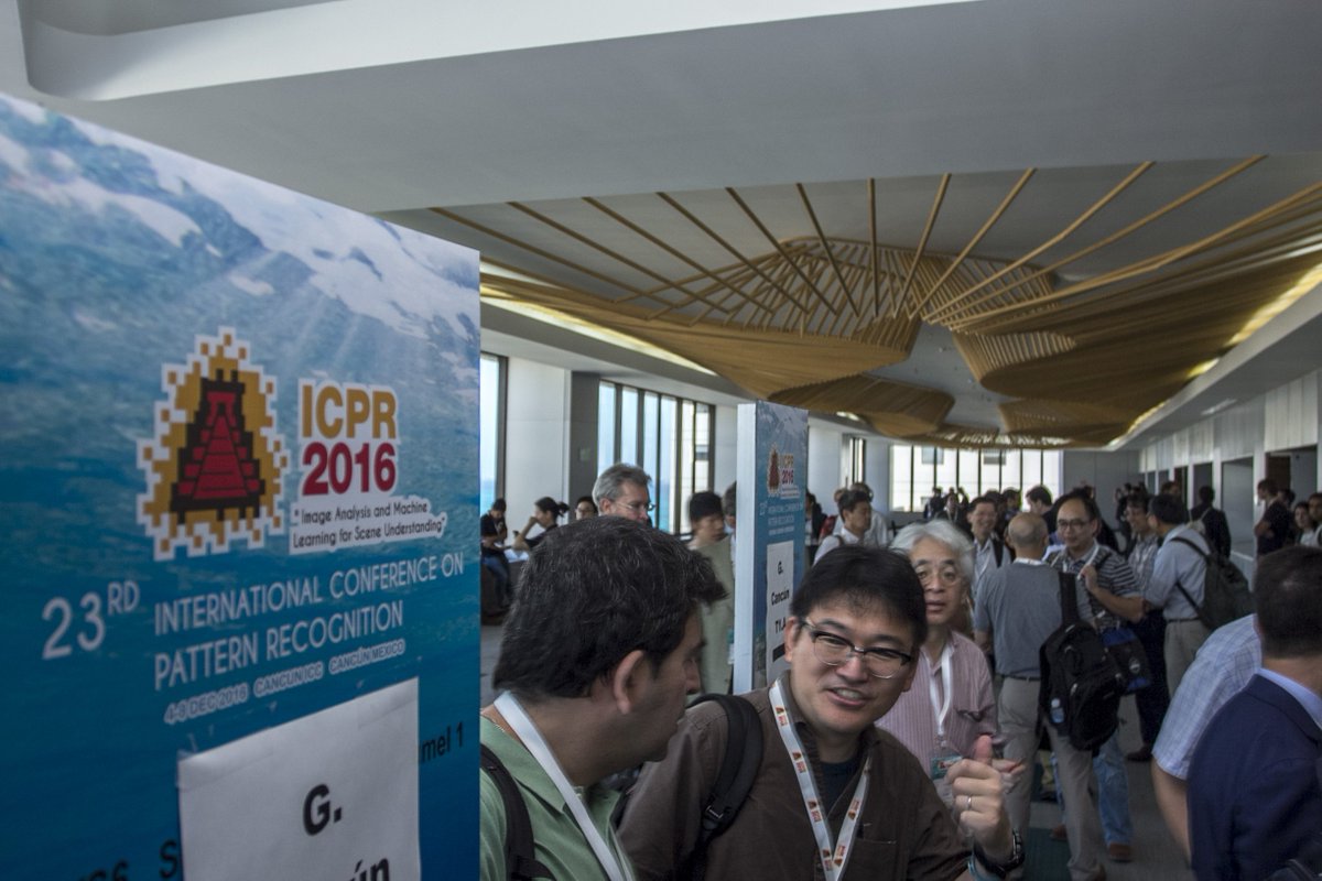 cancuncentermx's tweet photo. Continuamos en los foros de Reconocimiento de Patrones, Aprendizaje Automático y Visión por Computador #icpr2016 #IAPR en @CancunICC https://t.co/xUzBPc52kX