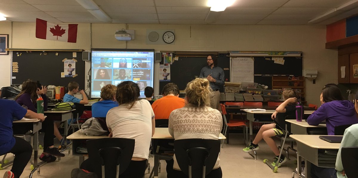 JudeKelley1's tweet image. Our own @MrJonathanPratt talking Coding with the Grade 7/8 students. #RCDSBcodes #hourofcode