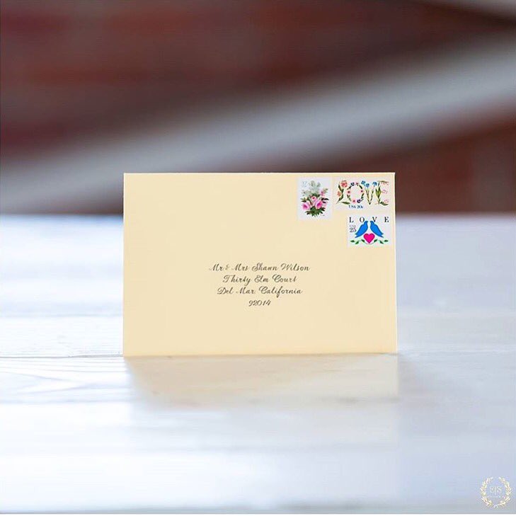 DavisPaperie's tweet image. Received some major love from my neighbor at last week's event, thanks for the shot Jen! Check out simplesmilesphoto.com for more!!