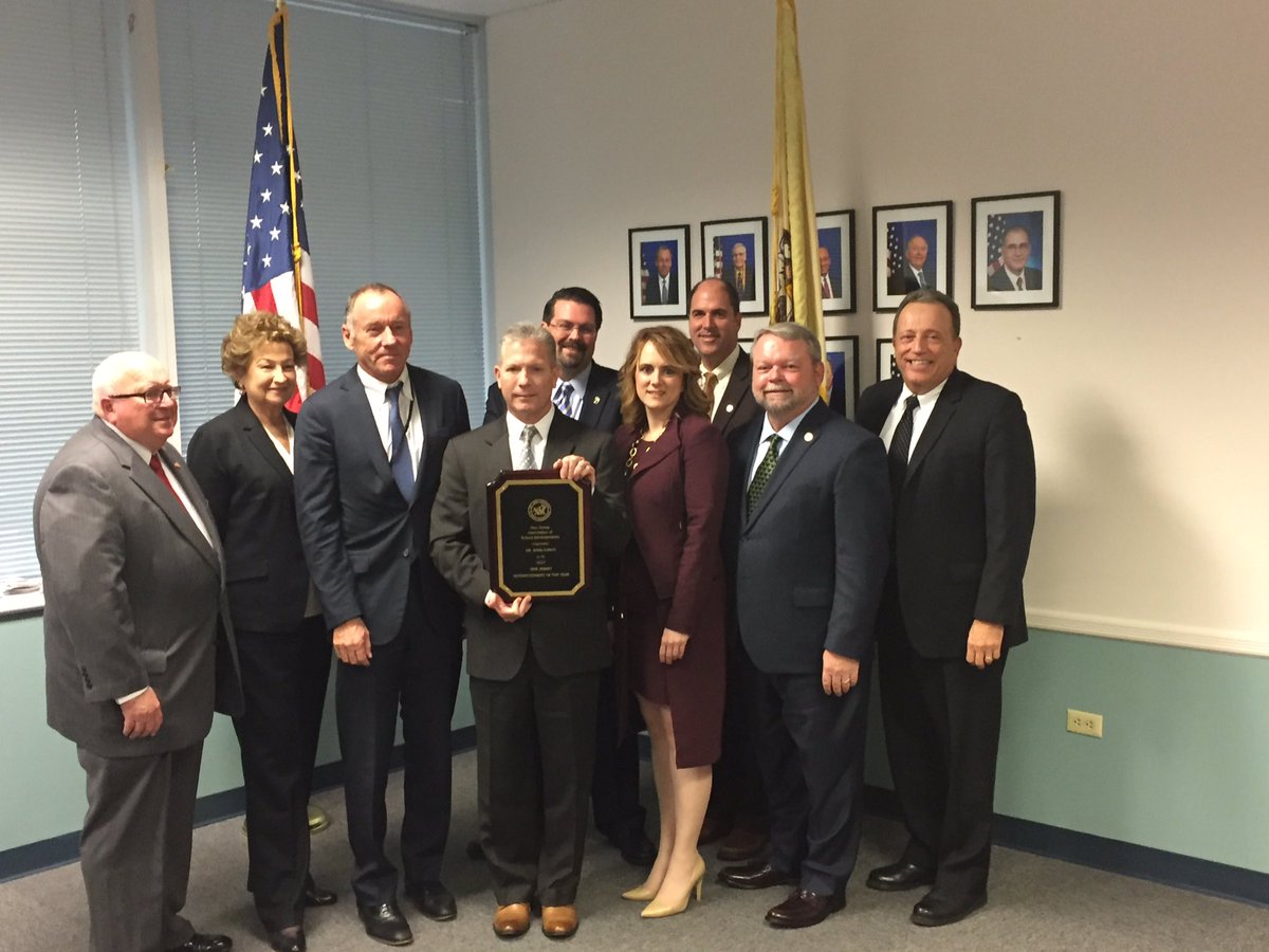 Ross Kasun tweet media