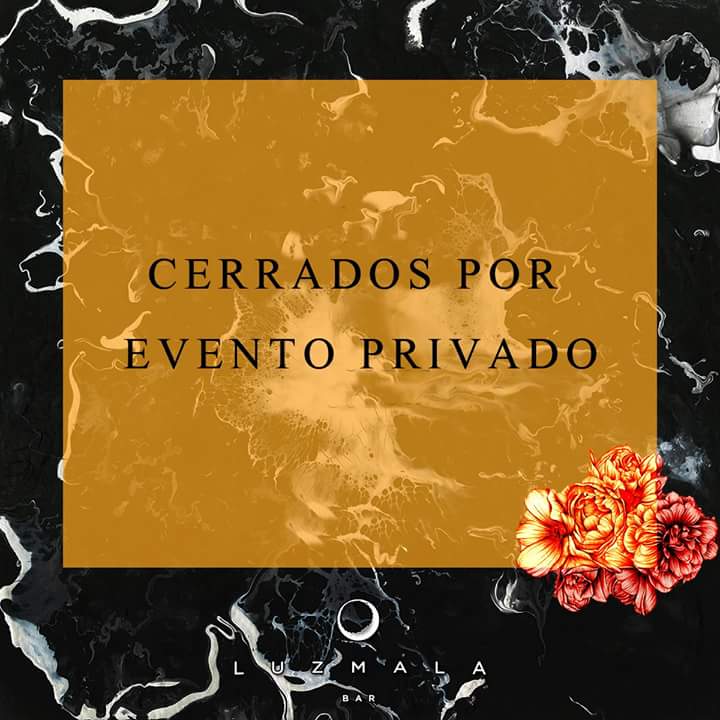 Esta noche cerramos nuestras puertas por un evento privado.
Los esperamos desde el jueves para disfrutar del finde largo por nuestra barra!