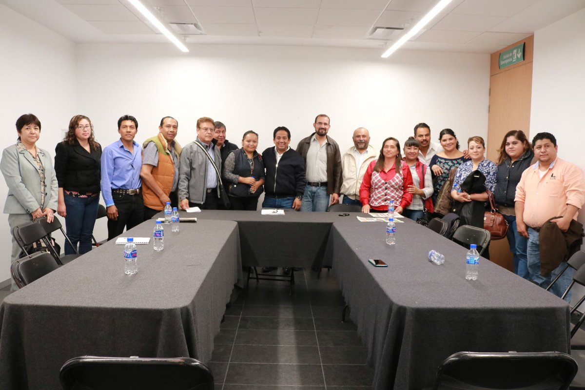 Ericsalasg's tweet photo. Me reuní con representantes sindicales para aclarar el objetivo de la reforma presentada y en la que NO SE AFECTAN DERECHOS LABORALES https://t.co/Lwiy9ergnj