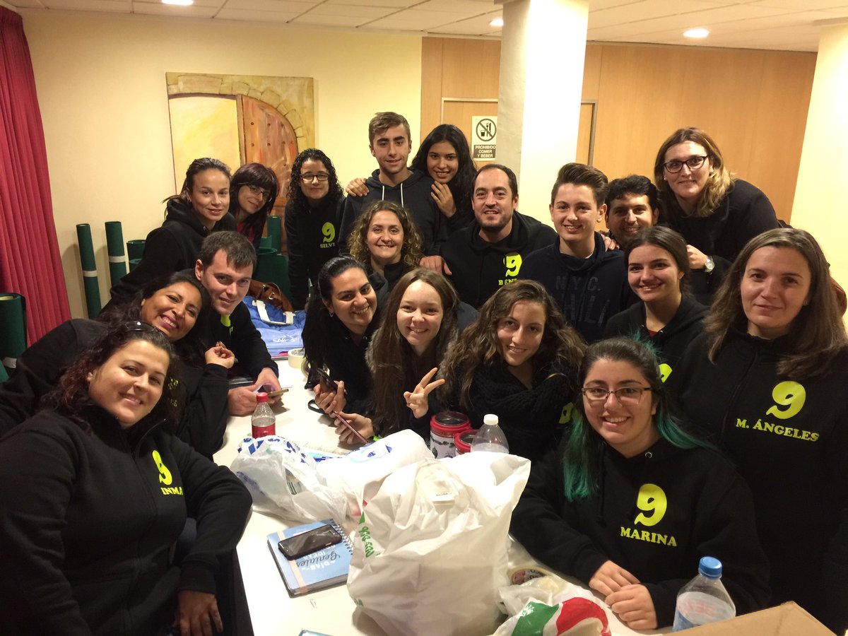 sysi04's tweet image. Listos para colocar más alfombras!!! @Festers2017