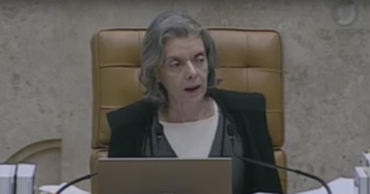 g1's tweet photo. AO VIVO: Carmen Lúcia vota agora, mas maioria no STF por manutenção de Renan já foi atingida https://t.co/RhAVnIbOtK https://t.co/RDAw7h2dqi