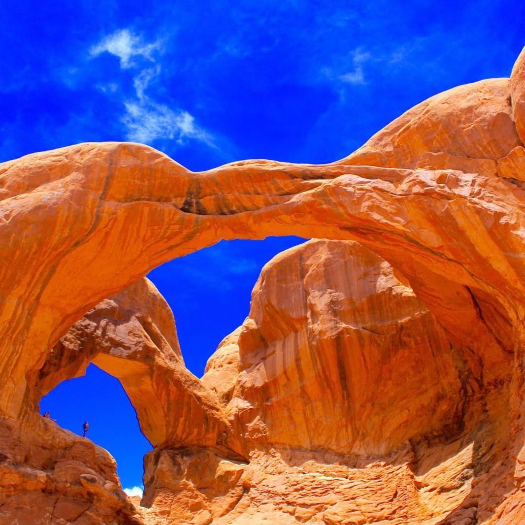 Utah's double arch is just immense ✈ Utah, USA #adventuretravel #wanderlust