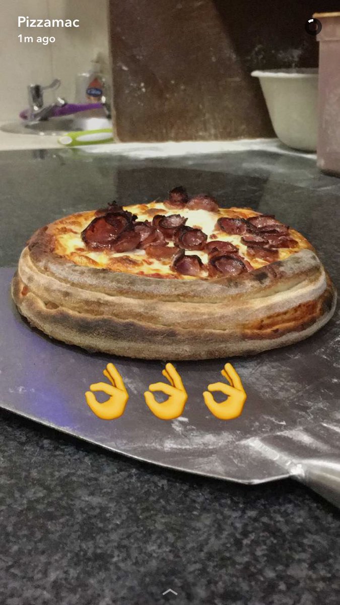 The pizzas cakes are going down well!There selling like hot cakes!!🍕🍕