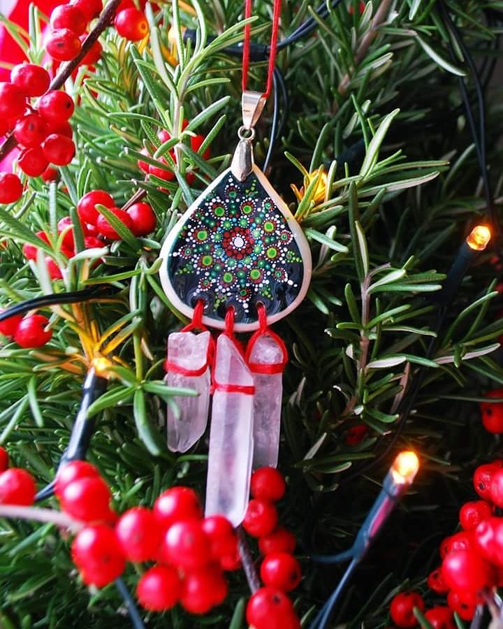 MeldalaCeramics's tweet photo. Connect to your higher self &amp; allow divine #light to fill your life with our #soulstarchakracrystal #ornaments visit https://t.co/XcQ53Eivfp https://t.co/Vl0UhU3Q4i