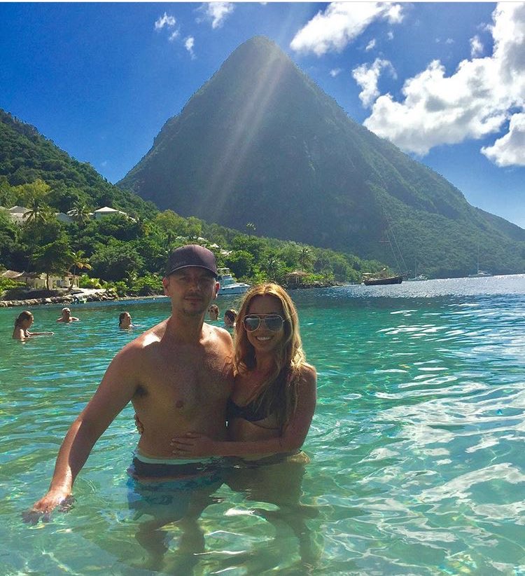 LuxTravelLyfe's tweet image. St Lucia anyone? 😎 #ClientPic #Luxtravellyfe #luxurytravelers