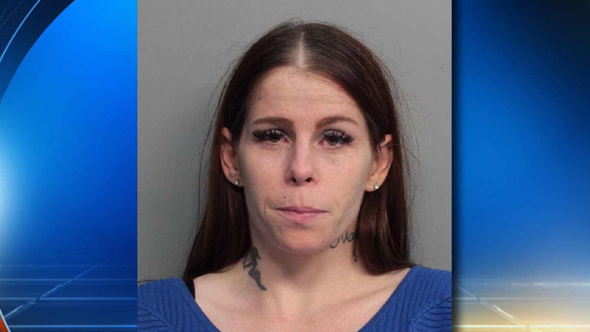 Woman drugs friend on Miami Beach, steals almost $6,000, police say bit.ly/2hkzq1R https://t.co/zXnapzU6pL