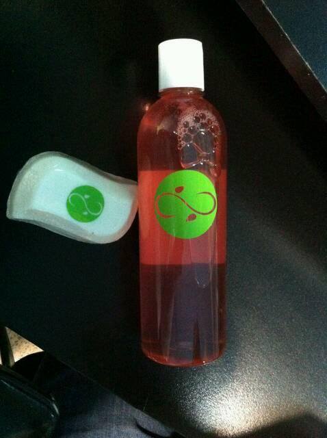 InfinityRelief's tweet image. Shampoo #vegano #artesanal , tambien tenemos acondicionador 
 &amp;lt;3 Infinity Relief &amp;lt;3
 Siempre tenemos promociones y descuentos