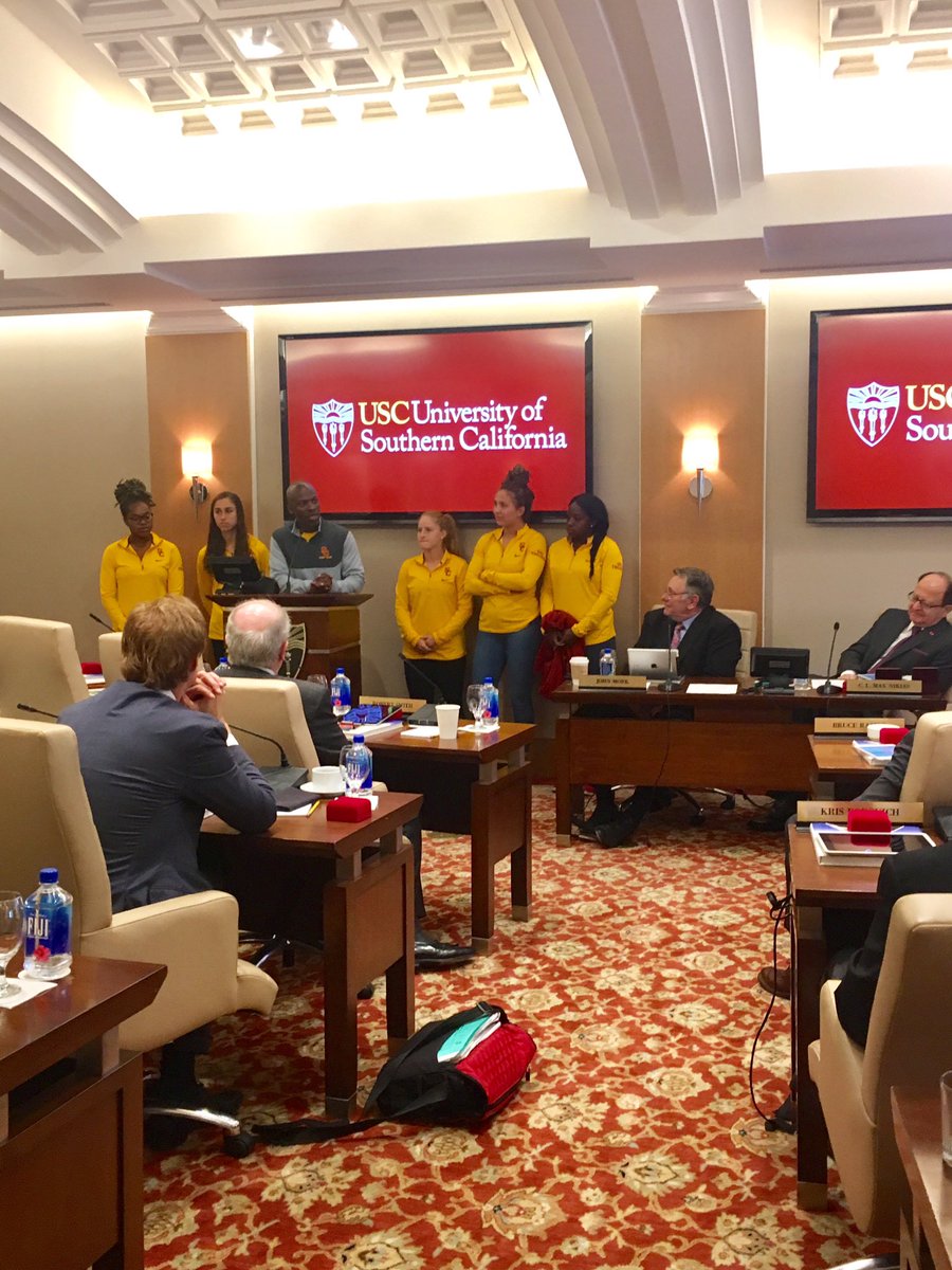 USC_WSoccer's tweet image. Thanks so much to President Nikas &amp;amp; the USC Board of Directors for recognizing us at your meeting this morning! #FightOn
