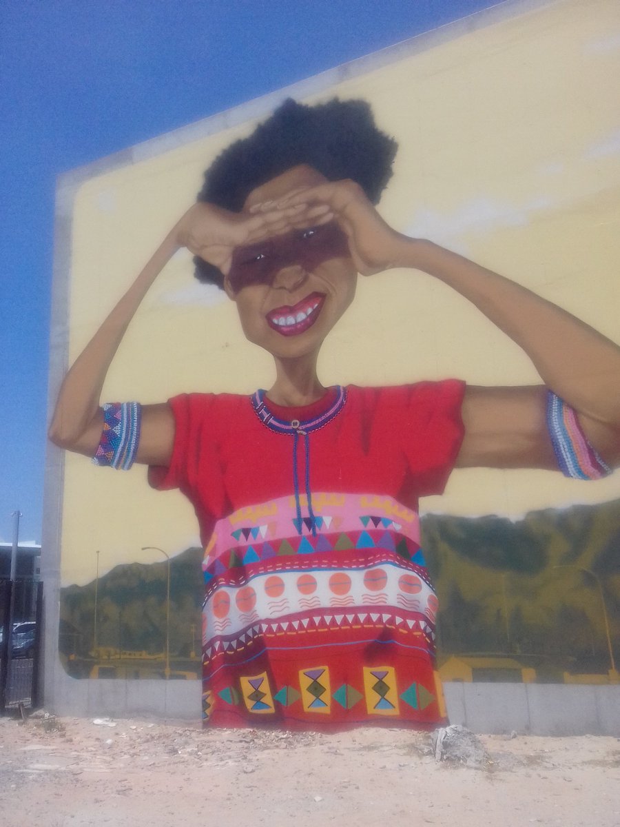 One of the awesome moments of the  tour. Great local art!@thejaxblog <a href="/DiBrown5/">The Roaming Giraffe #Travel Writer</a> <a href="/ladismith/">Ladismith Visitor Centre</a> <a href="/CalitzdorpR62/">Calitzdorp Tourism</a> <a href="/Route62ZA/">Route62 South Africa</a>