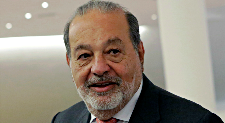 elEconomistaes's tweet photo. Carlos Slim, FCC y Acciona se adjudican el nuevo aeropuerto de México por 4.000 millones https://t.co/1imv7o7jAW https://t.co/yp9SrD9w6r