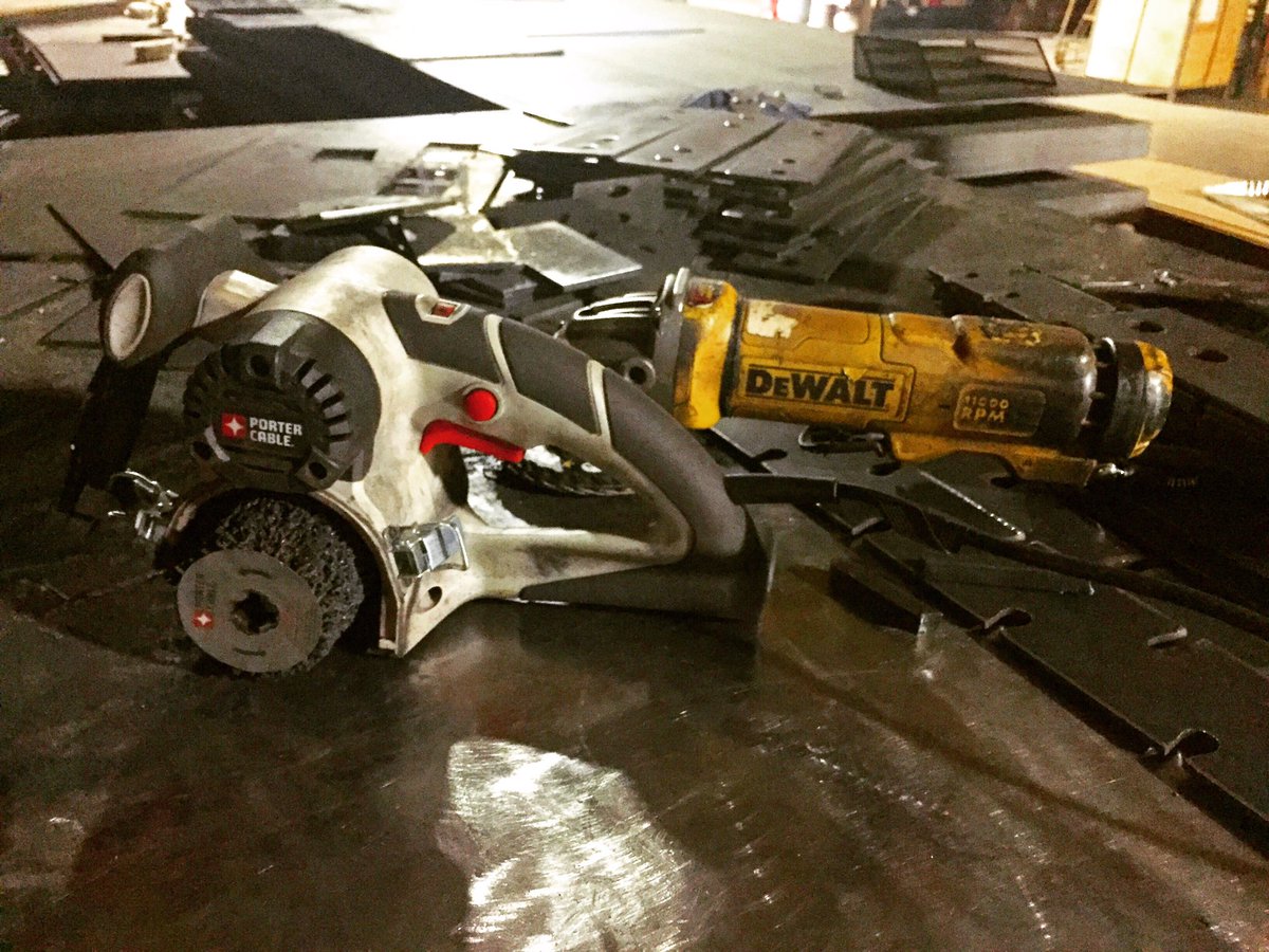 kundel_ind's tweet image. #portercablerestorer and #dewalt #anglegrinder working side by side today doing metal work