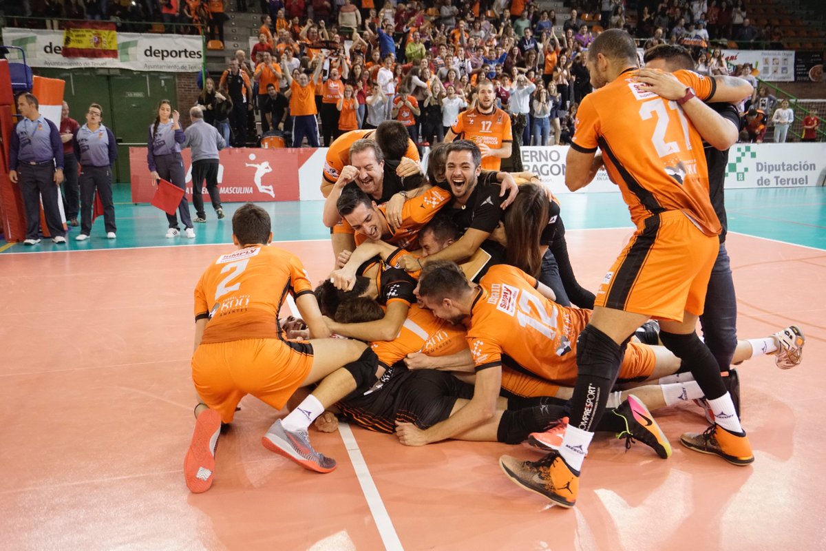 heraldoes's tweet photo. El CV Teruel se alza con la Supercopa al imponerse al Unicaja Almería https://t.co/Arfu75sNX7 https://t.co/k7QK1EhLCm